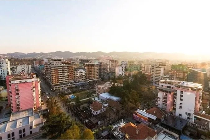 Tirane, jepet me qera zyre , 3.000 € (Rr. Sami Frasheri)