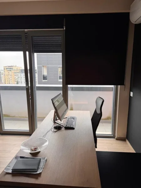 Tirane, jepet me qera , 160 m² 1.800 € prane qendres