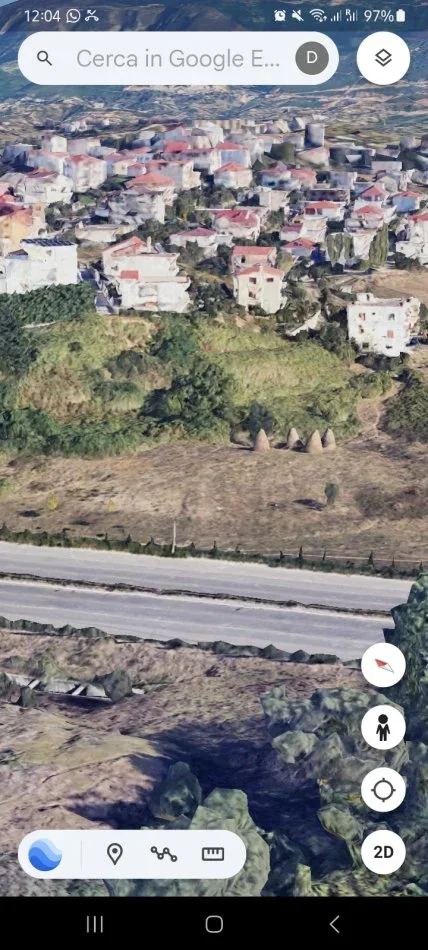 Tirane, SHITEN SIPERFAQE TOKE BUZE UNAZES PRAN TEG.VARJOJNE NGA 5500m2 DERI NE 18000m2, 300 Euro/m² (500m AFER MBIKALIMIT  MJULL BATHORE