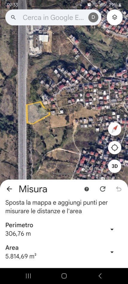 Tirane, SHITEN SIPERFAQE TOKE BUZE UNAZES PRAN TEG.VARJOJNE NGA 5500m2 DERI NE 18000m2, 300 Euro/m² (500m AFER MBIKALIMIT  MJULL BATHORE