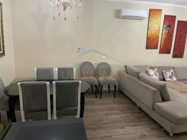 Tirane, shitet apartament 2+1+Ballkon Kati 1, 115 m² 150.000 € (Fresku)