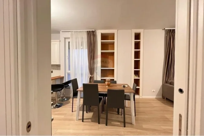 Tirane, jepet me qera apartament 3+1 Kati 3, 142 m² 1.100 € (Kopshti Botanik)