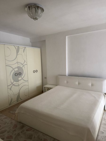 Tirane, jepet me qera apartament 2+1+Ballkon Kati 5, 110 m² 550 € (Astir)