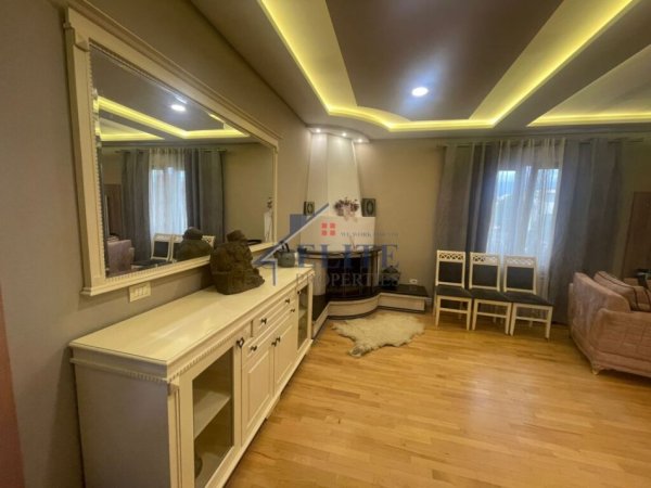 Tirane, jepet me qera apartament duplex 3+1+Aneks+Ballkon Kati 2, 240 m² 1.100 € (Jordan Misja)