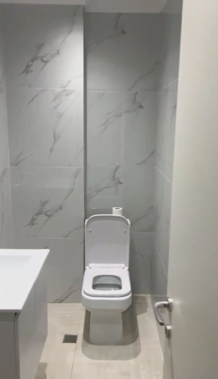 Tirane, jepet me qera apartament 2+1+Ballkon Kati 4, 115 m² 600 € (Zogu i Zi)