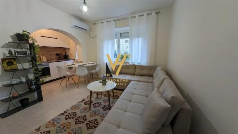 Tirane, jepet me qera apartament 1+1+Ballkon Kati 2, 55 m² 600 € (STACIONI TRENIT)