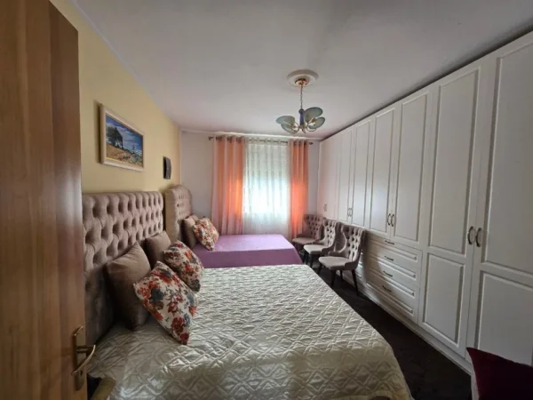 Tirane, shitet apartament 3+1+Ballkon Kati 5, 140 m² 270.000 € (HOXHA TAHSIM)