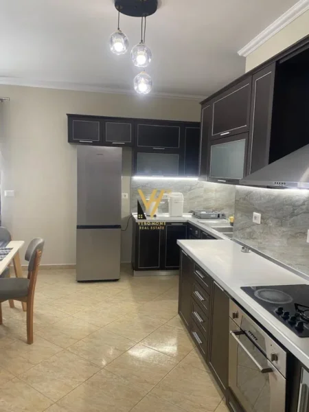Tirane, shitet apartament 2+1+Ballkon Kati 5, 112 m² 157.000 € (ASTIR)