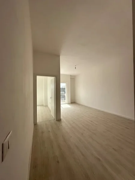 Tirane, shitet apartament 1+1+Ballkon Kati 8, 73 m² 119.620 € (Rezidenca Aura)