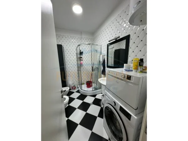 Tirane, jepet me qera apartament 1+1 Kati 3, 70 m² 550 € (Ali Demi)