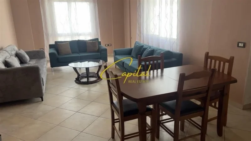 Tirane, jepet me qera apartament 3+1 Kati 2, 150 m² 500 € (ALI DEMI)