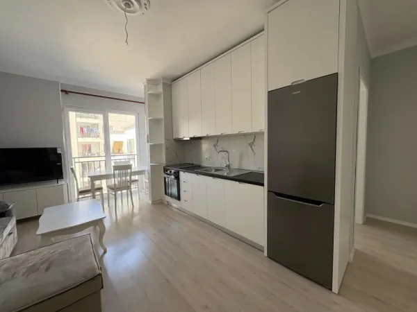 Tirane, shitet 1+1+Ballkon , 61 m² 91.000 € (Yzberisht)