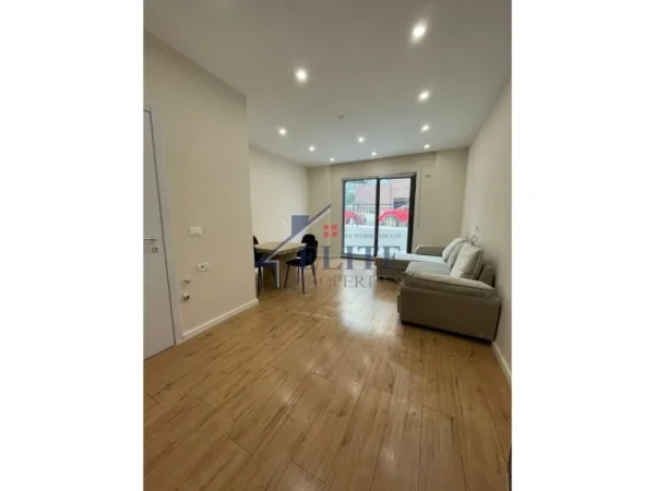 Tirane, shitet garsonier Kati 0, 29 m² 60.000 € (Kopshti Botanik)