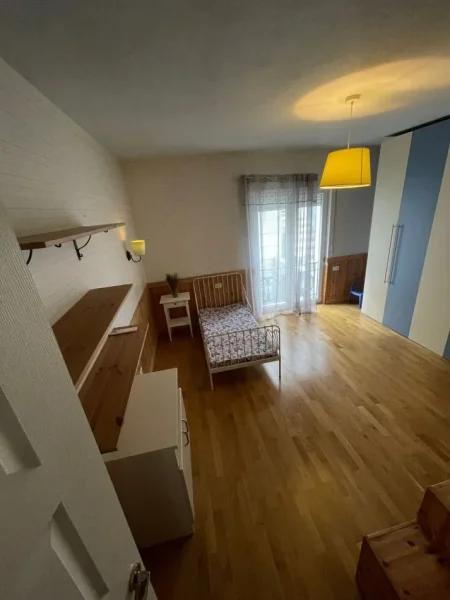 Tirane, jepet me qera 3+1+Aneks+Ballkon Kati 5, 133 m² 1.000 € (Kodra e Diellit 2)