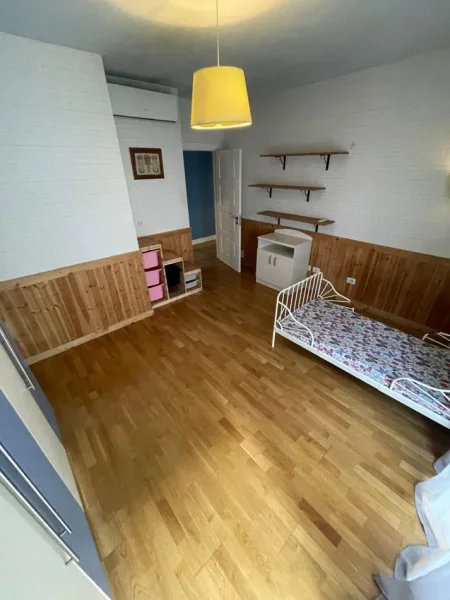 Tirane, jepet me qera 3+1+Aneks+Ballkon Kati 5, 133 m² 1.000 € (Kodra e Diellit 2)