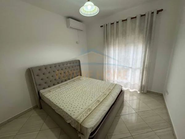 Tirane, jepet me qera apartament 2+1 Kati 1, 100 m² 650 € (Unaza e Re)