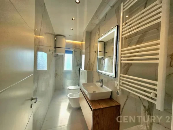 Tirane, jap me qera apartament 2+1+2+POST PARKIMI , 110 m² 1.300 € (Kodra e Diellit)