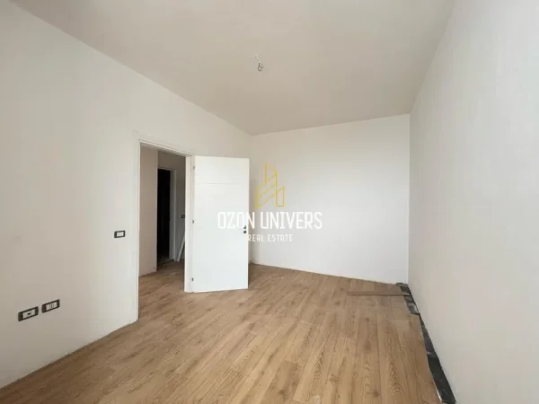 Tirane, shitet apartament 2+1+Ballkon Kati 4, 115 m² 158.745 € (Komplesi Tudas , Astir)