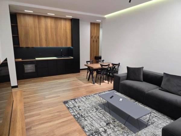 Tirane, jepet me qera apartament 1+1+Ballkon Kati 4, 70 m² 1000 € (Rruga e Kavajes)
