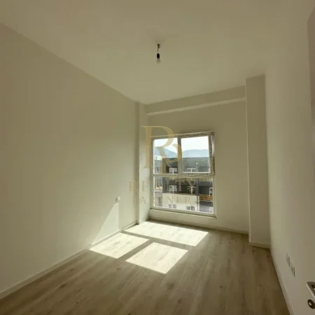 Tirane, shitet apartament 1+1+Ballkon Kati 8, 73 m² 119.620 € (Rruga Dritan Hoxha)