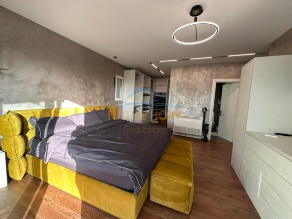 Tirane, jepet me qera apartament 2+1 Kati 10, 120 m² 1.500 € (Rruga e Kavajes)