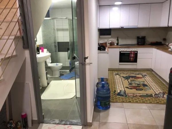 Tirane, shitet apartament duplex 2+1+Ballkon Kati 2, 145 m² 130.000 € (YZBERISHT)