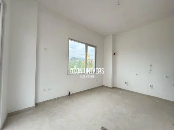 Tirane, shitet apartament 1+1+Ballkon Kati 1, 56.54 m² 81.983 € (Kompleksi Tudas, Astir)