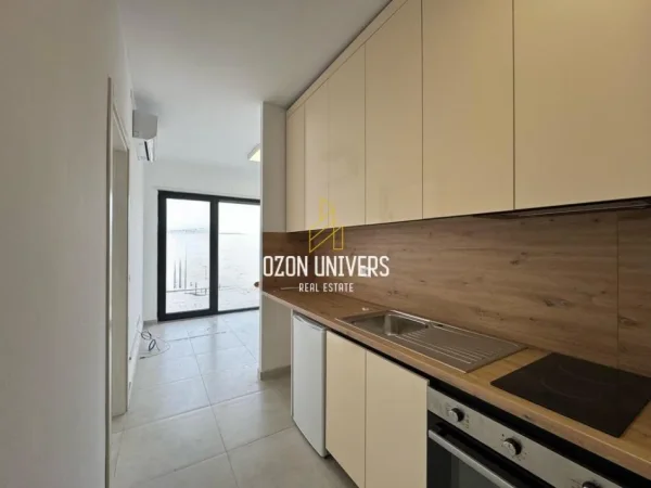 Tirane, jepet me qera apartament 1+1+Ballkon Kati 7, 50 m² 600 € (Myslym Shyr)