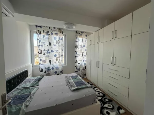 Tirane, shitet apartament 1+1 Kati 3, 50 m² 130.000 € (Brryl)