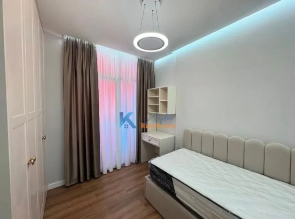 Tirane, jap me qera apartament 2+1+Ballkon Kati 5, 77 m² 900 € (Selvia, prane Supermarket Spar)