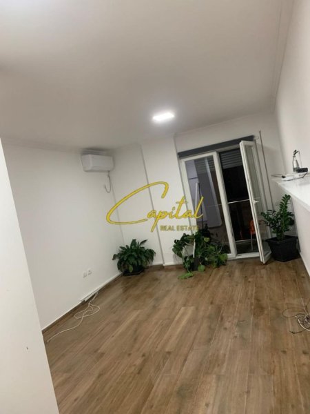 Tirane, jepet me qera zyre Kati 2, 72 m² 1.000 € (MYSLYM SHYRI)