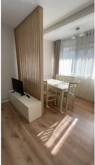 Tirane, jepet me qera apartament 1+1 Kati 2, 70 m² 550 € (" Jepet me Qera Super Apartamenti 1+1 në 21 Dhjetor!)