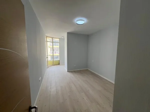 Tirane, shitet 2+1+Aneks+Ballkon Kati 5, 90 m² 128.000 € 