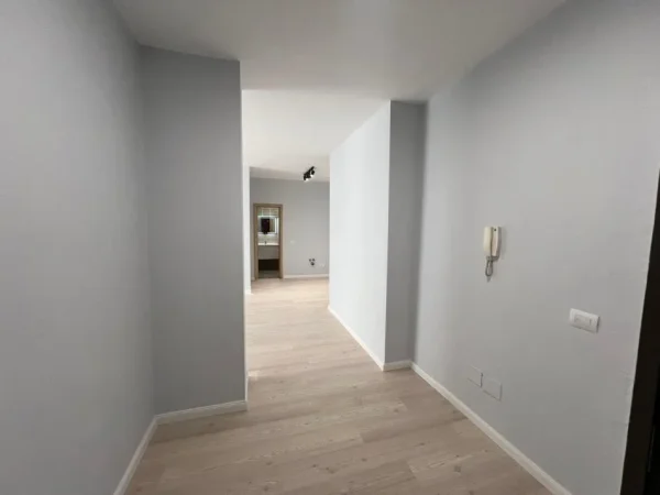 Tirane, shitet 2+1+Aneks+Ballkon Kati 5, 90 m² 128.000 € 