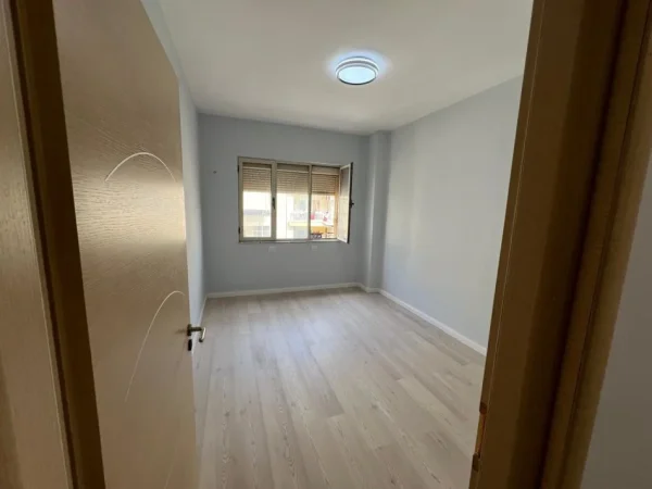 Tirane, shitet 2+1+Aneks+Ballkon Kati 5, 90 m² 128.000 € 