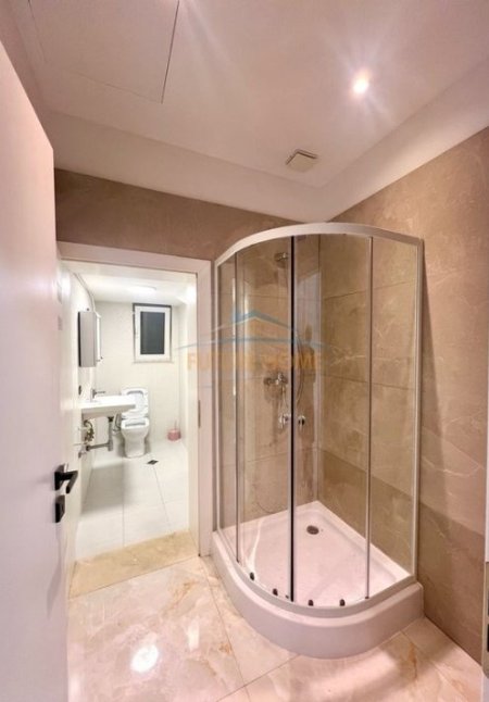 Tirane, jepet me qera apartament 2+1 Kati 1, 130 m² 550 € (Selite)