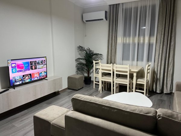 Tirane, jepet me qera apartament 1+1+Ballkon Kati 5, 60 m² 650 € (Kompleksi Delijorgji)