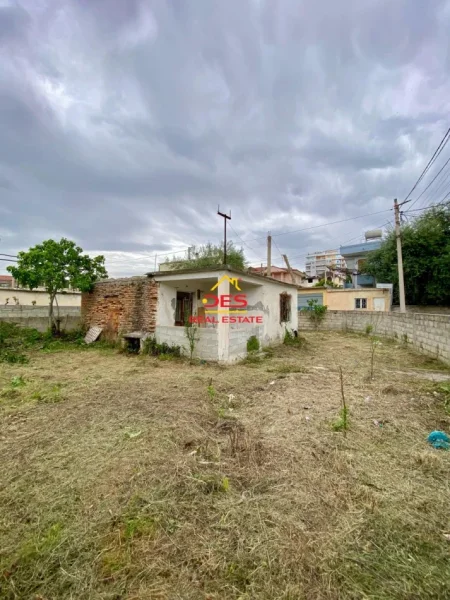 Vlore, shitet shtepi Kati 0, 72 m² 75.000 € (Rruga Janaq Kilica)