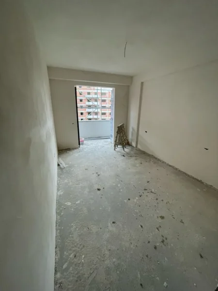 Tirane, shitet apartament 1+1 Kati 5, 76 m² 102.000 € (Prane Vila L)