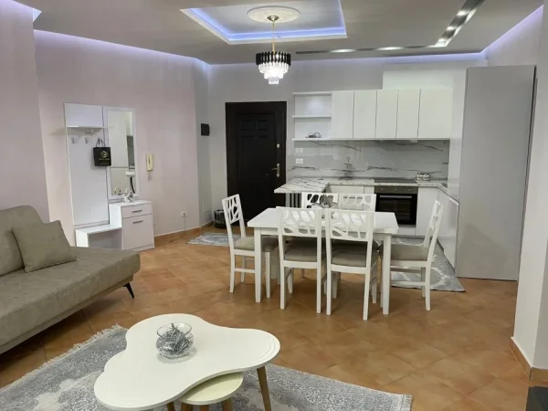 Tirane, jepet me qera apartament 1+1 Kati 5, 70 m² 600 € (Hamdi garunja)