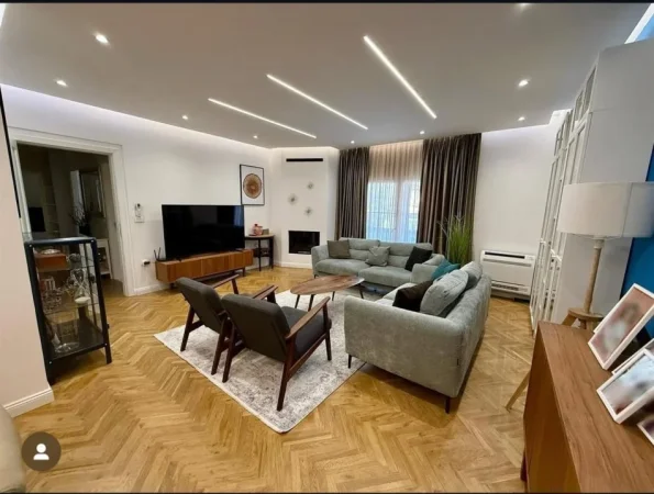 Tirane, shitet 3+1 Kati 3, 127 m² 255.000 € (Rruga elbasanit)