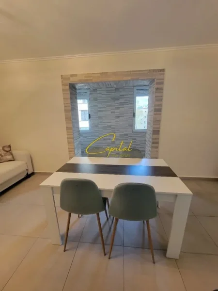 Tirane, jepet me qera apartament 1+1 Kati 3, 60 m² 500 € (MINISTRIA E JASHTME)