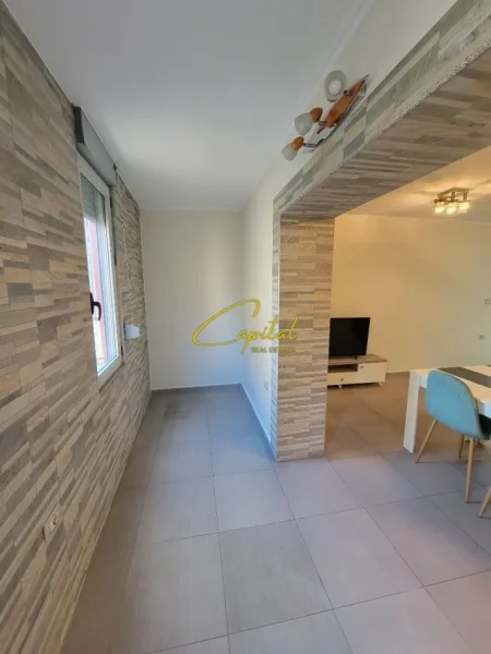 Tirane, jepet me qera apartament 1+1 Kati 3, 60 m² 500 € (MINISTRIA E JASHTME)