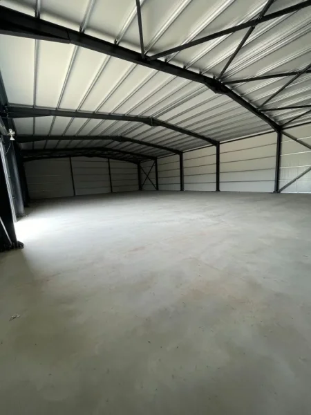 Tirane, jepet me qera magazine Kati 0, 640 m² 2.500 € (Rinas)