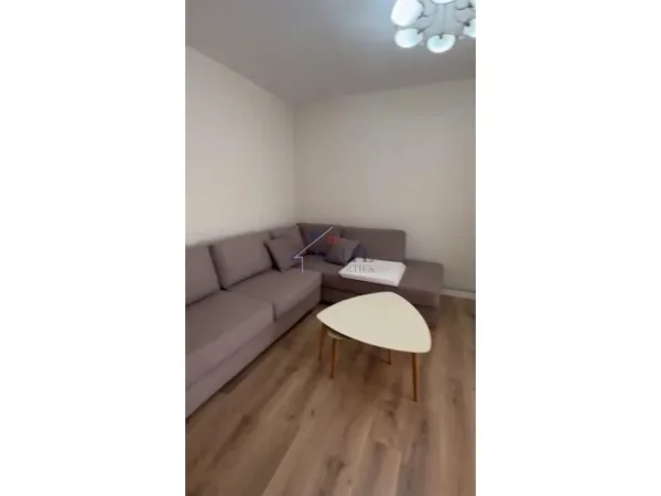 Tirane, jepet me qera apartament 1+1 Kati 3, 60 m² 550 € (Mozaiku i Tiranes)