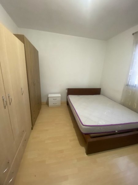Tirane, jepet me qera apartament 1+1+Ballkon Kati 4, 65 m² 350 € (Rruga bardhyl)