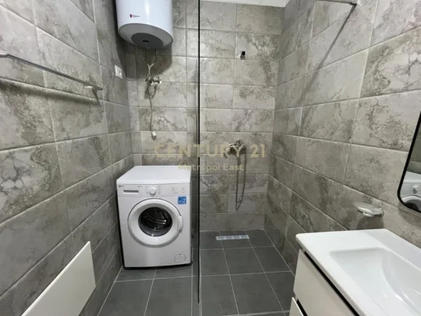 Tirane, jepet me qera apartament Kati 6, 115 m² 780 € (Don Bosko)