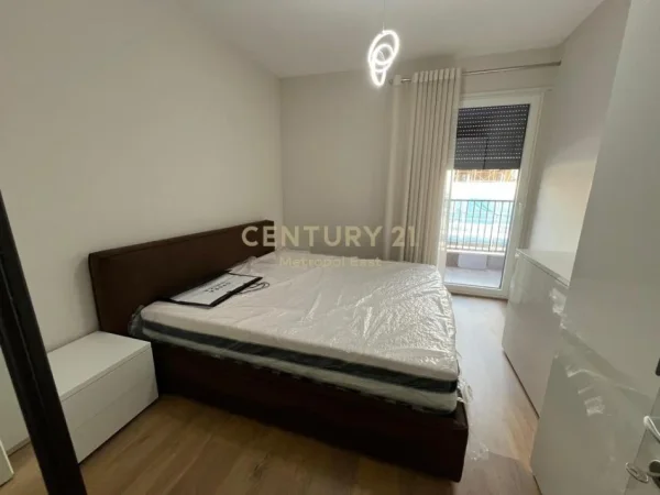 Tirane, jepet me qera apartament Kati 2, 99 m² 720 € (Don Bosko)