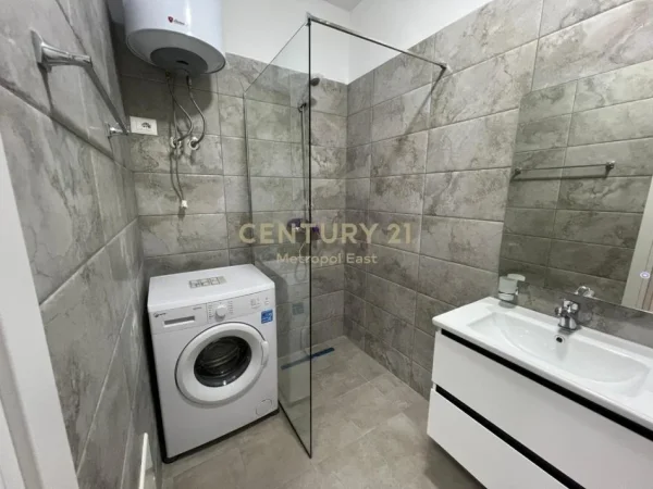 Tirane, jepet me qera apartament Kati 2, 115 m² 780 € (Don Bosko)