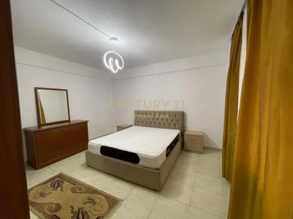 Tirane, jepet me qera apartament Kati 1, 65 m² 350 € 